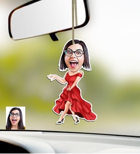 BK Gift Kişiye Özel Bayan Manken Karikatürlü Ahşap Araba Dikiz Ayna Süsü (Çok Renkli)