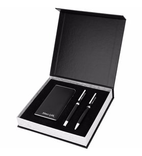 Wings Lepus Siyah Hediyelik Set İsme Özel 5000 Mah. Powerbank + Roller Kalem + Tükenmez Kalem Set Hepsi İsme Özel (Renksiz)