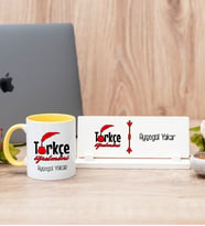 Türkçe Öğretmeni Sarı Kupa Bardak Ve Masa İsimliği Hediye Seti