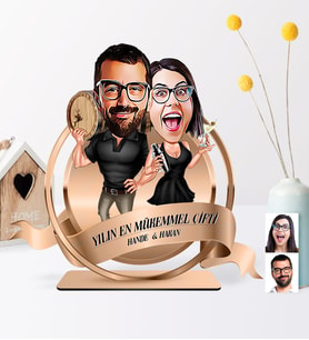 BK Gift Kişiye Özel Yılın En Mükemmel Çifti Karikatürlü 3D Ahşap Biblo Plaket - 18