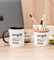 Sevgili Kelime Anlamı Siyah Kupa Bardak Ve Kalemlik Hediye Seti