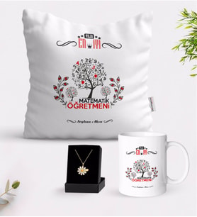 BK Gift Kişiye Özel Yılın En İyi Matematik Öğretmeni Beyaz Kupa Yastık ve İsimli Papatya Kolye Hediye Seti (Model 1)