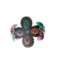 Hdmarketim Otantik Swarovski Taşlı Çiçekli Kelepçe Metal Bileklik