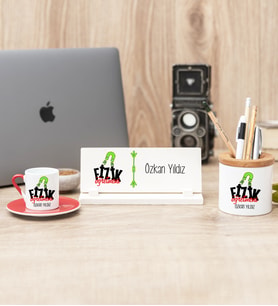 Fizik Öğretmeni Kırmızı Türk Kahvesi Fincanı Kalemlik Ve Masa İsimliği Hediye Seti