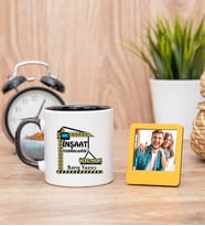 İnşaat Teknolojisi Öğretmeni Siyah Kupa Bardak ve Sarı Mini Fotoğraf Çerçevesi