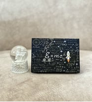 Kişiye Özel 6 Fotoğraflı Emc2 Tasarımlı Mini Albüm Ve Mini Melek Kar Küresi Set