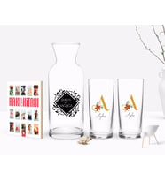 BK Gift Kişiye Özel Renkli Baskılı Harf ve İsim Tasarımlı İkili Rakı Bardağı Karaf ve Cep Kitabı Hediye Seti-1 (Model 1)