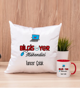 Bilgisayar Mühendisi Kare Yastık ve Kırmızı Kupa Bardak