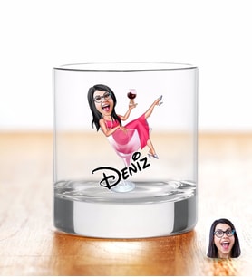 BK Gift Kişiye Özel Renkli Baskılı Kadın Patroniçe Karikatürlü Viski Bardağı-1 (Beyaz)