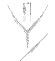 Söğütlü Silver Gümüş rodyumlu pırlanta modeli  sultan  gümüş takım.