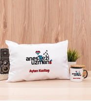 Anestezi Uzmanı Dikdörtgen Yastık ve Siyah Kupa Bardak