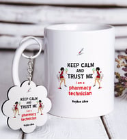 BK Gift Kişiye Özel Mesleki Eczacı Teknisyeni Beyaz Kupa ve Anahtarlık Hediye Seti-2 (Model 1)