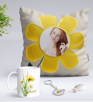 BK Gift Kişiye Özel Fotoğraflı Papatya Yastık Kupa ve Silver Papatya Anahtarlık-11 (Model 1)