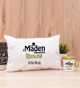 Maden Teknolojisi Öğretmeni Dikdörtgen Yastık ve Yeşil Kupa Bardak