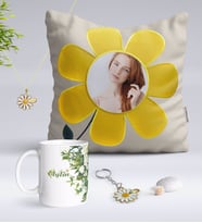 BK Gift Kişiye Özel Fotoğraflı Papatya Yastık Kupa Papatya Kolye ve Gold Anahtarlık Seti-5 (Model 1)