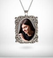 BK Gift Kişiye Özel Fotoğraflı Otantik Gümüş Yaldız Kolye Model 6