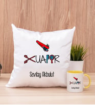 Bayan Kuaförü Kare Yastık ve Sarı Kupa Bardak