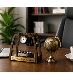 Kişiye Özel 2' li SET AHŞAP Newton Denge Topu & Premium 360 derece dönen Metal Dünya küresi Ofis Hediye Seti