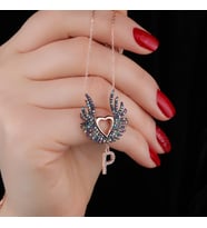 Kendin Tasarla Harflı Kalplı Gümüş Kolye
