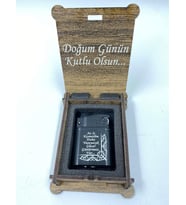YAZILI HARİKA SİYAH ÇAKMAK - YAZILI AHŞAP KUTU HEDİYE