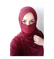 Kadın Maskeli Hazır Geçmeli Şal (Bordo)