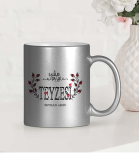 BK Gift Kişiye Özel Yılın En İyi Teyzesi Gümüş Yaldızlı Kupa Bardak