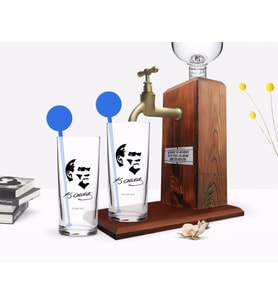 BK Gift Kişiye Özel Renkli Baskılı Atatürk Temalı İkili Vodka Bardağı ve Ahşap Vodka Standı Hediye Seti-24 (Model 1)