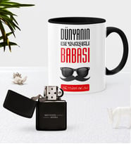BK Gift Kişiye Özel Dünyanın En Yakışıklı Babası Siyah Kupa Bardak Benzinli Çakmak Seti-2 (Model 1)