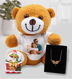 Yılbaşı Hediye Paketi Kar Küresi & Kişiye Özel Peluş Ayıcık & Gold Renk Melek Kolye Hediye Seti
