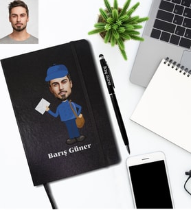 Kişiye Özel Postacı Karikatürlü Siyah Defter Kalem Hediye Seti  Bay-1
