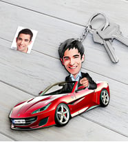 BK Gift Kişiye Özel Bay Ferrari California Figürlü Plakalı Ahşap Karikatür Anahtarlık (Beyaz)