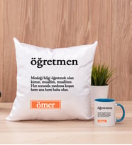 Öğretmen Kelime Anlamı Kare Yastık ve Mavi Kupa Bardak