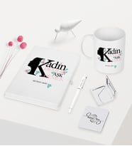 BK Gift Kişiye Özel Kadınlar Günü Temalı Beyaz Defter Kalem Kupa Ayna Seti - 1