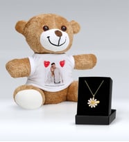 BK Gift Kişiye Özel İsimli Papatya Kolye ve Fotoğraflı Mesajlı Peluş Ayıcık Hediye Seti (Model 1)