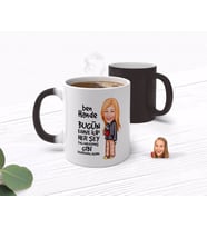 BK Gift Kişiye Özel Kadın Her Şey Yolundaymış Gibi Karikatürlü Sihirli Kupa Bardak-1 (Beyaz)