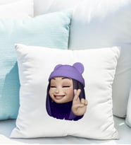 Emoji Kız Stiker Yastığı