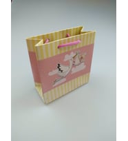 KARTON ÇANTA LEYLEKLİ PEMBE 11CM X 11CM - 1 ADET (Karışık)