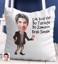 BK Gift Kişiye Özel Erkek Çok Kral Var Bu Tarihte Karikatürlü Beyaz Yastık-2