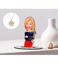 BK Gift Kişiye Özel Kadın Karikatürlü 3D Ahşap Biblo ve İsimli Tarihli Papatya Kolye Seti-12 (Model 1)