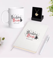 BK Gift Kişiye Özel Hocaların Hocası Beyaz Kupa Defter Kalem ve İsimli Papatya Kolye Hediye Seti-2 (Model 1)