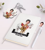 BK Gift Kişiye Özel Beyaz Atlı Prens Karikatürlü Beyaz Defter Kalem ve Anahtarlık Hediye Seti-1 (Model 1)