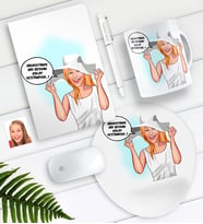 BK Gift Kişiye Özel Bayan Kolay Yetişmiyor Karikatürlü Defter Kalem Kupa Mouse Pad Seti-6 (Model 1)