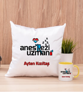 Anestezi Uzmanı Kare Yastık ve Sarı Kupa Bardak