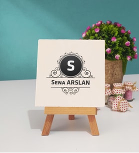 Baş Harf ve İsim Soyisim Tasarımlı Kişiye Özel Baş Harf ve İsim Soyisim Yazılı Dekoratif Taş Baskı 