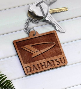 Daihatsu Logolu Ahşap Anahtarlık-1 (Beyaz)