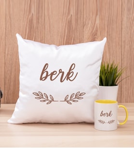 Erkeklere Hediye Kare Yastık ve Sarı Kupa Bardak