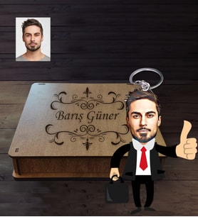 Kişiye Özel İş Adamı Karikatürlü Ahşap Anahtarlık Kutulu Bay-2