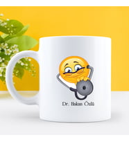 Kişiye ve İsime Özel Doktor Emoji Beyaz Kupa Bardak