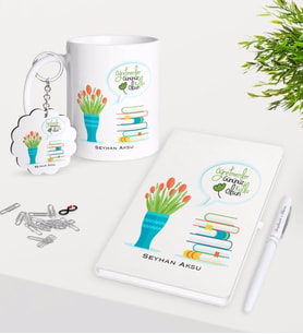 BK Gift Kişiye Özel Öğretmenler Günümüz Kutlu Olsun Kupa Anahtarlık Beyaz Defter Kalem Hediye Seti-3 (Model 1)
