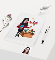 BK Gift Kişiye Özel Tesettürlü Bayan Öğretmen Temalı Karikatürlü Beyaz Defter Kalem Hediye Seti - 1